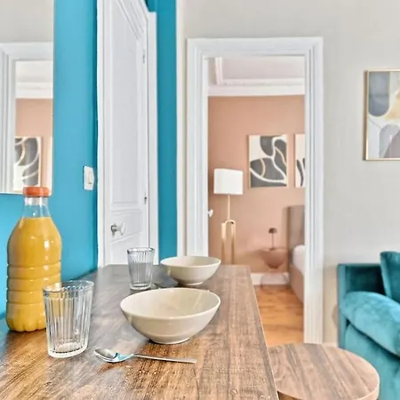 Appartamento Cosy Et Colore Au Coeur De Parigi