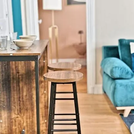 Cosy Et Colore Au Coeur De Parigi